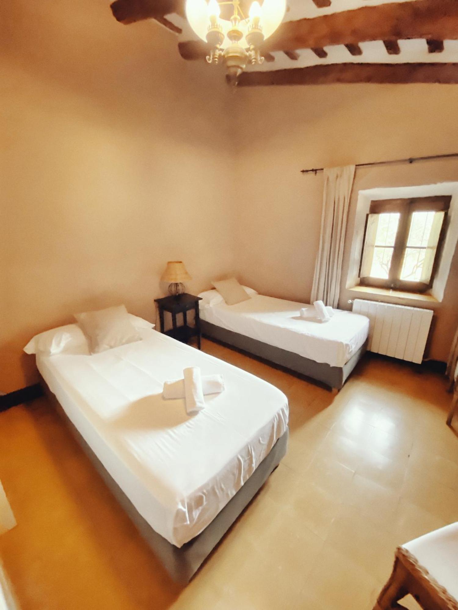 Masia Olivera Sant Pau d'Ordal Phòng bức ảnh